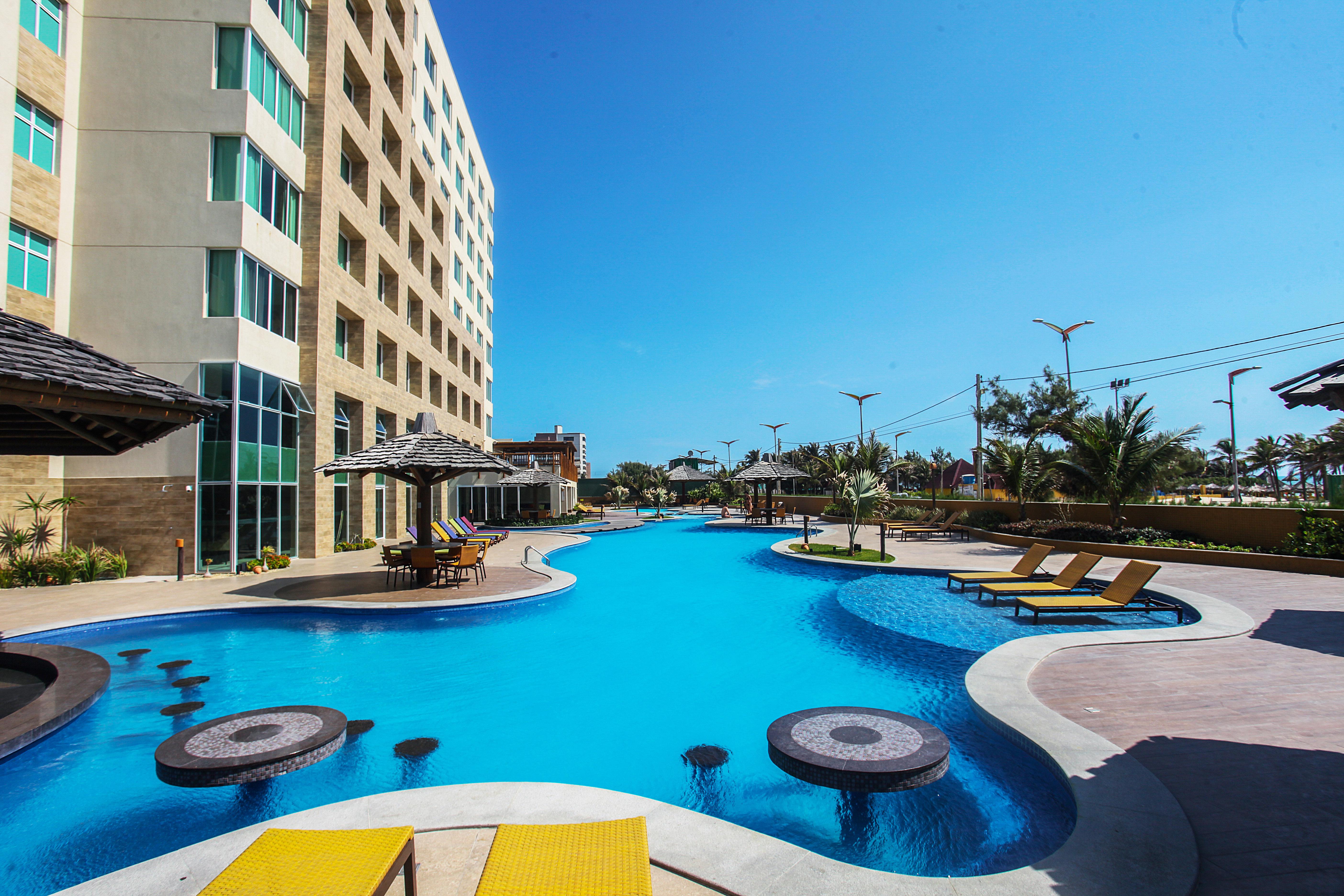 Gran Mareiro Hotel Fortaleza  Exteriör bild The swimming pool at the hotel