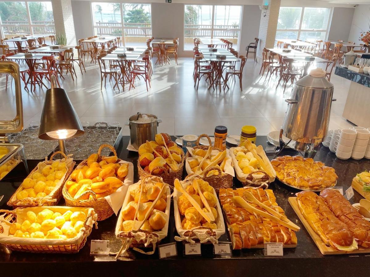 Gran Mareiro Hotel Fortaleza  Exteriör bild A buffet at a hotel