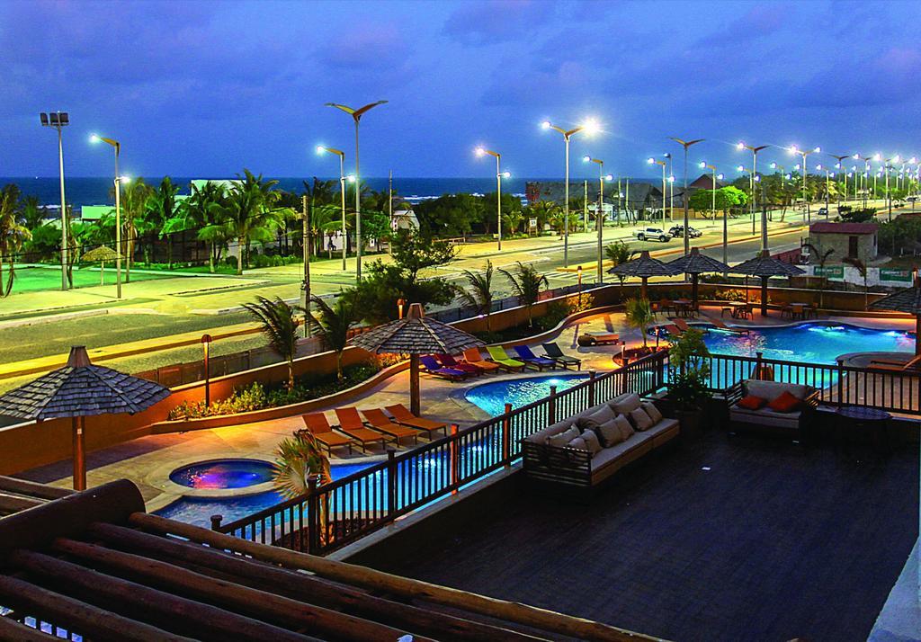 Gran Mareiro Hotel Fortaleza  Exteriör bild The swimming pool at the hotel